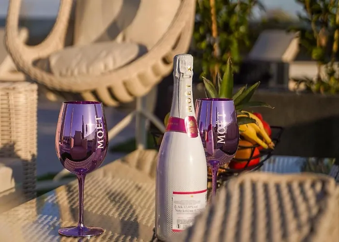 Vikendica D-palace *