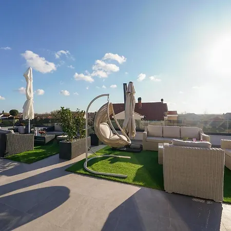 Prázdninový dům D-palace *