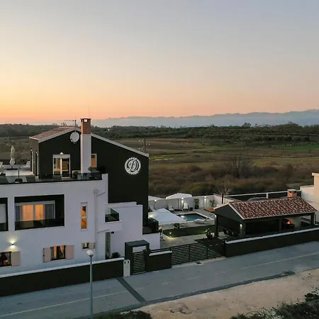 D-palace Prázdninový dům Zarovic