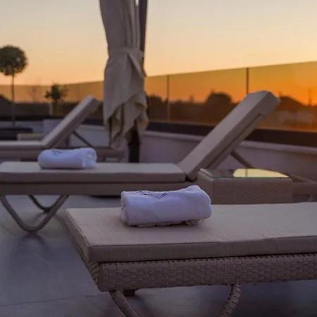 D-palace Vakantiehuis Zarovic